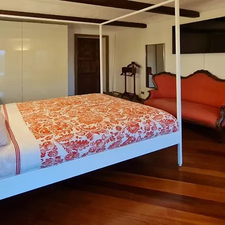 Villino Ca' Bianca, Vicino Ad Alba, Tre Da Letto, Sollevatori Aerei, Intera Proprieta