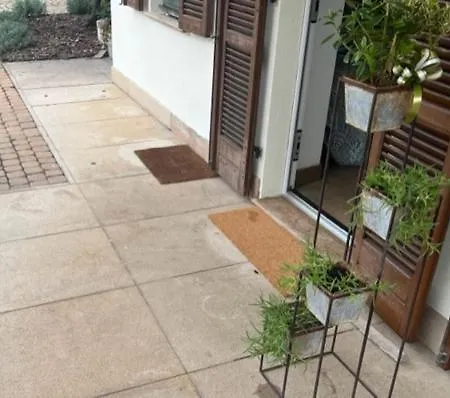 Villino Ca' Bianca, Vicino Ad Alba, Tre Da Letto, Sollevatori Aerei, Intera Proprieta 빌라