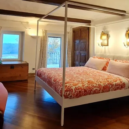 Villino Ca' Bianca, Vicino Ad Alba, Tre Da Letto, Sollevatori Aerei, Intera Proprieta *