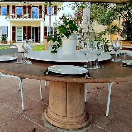 Villa Villino Ca' Bianca, Vicino Ad Alba, Tre Da Letto, Sollevatori Aerei, Intera Proprieta Monteu Roero