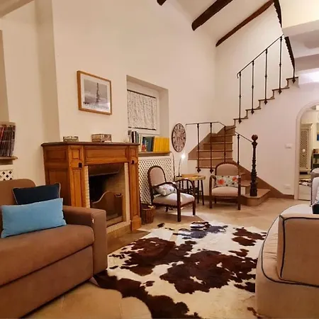Villa Villino Ca' Bianca, Vicino Ad Alba, Tre Da Letto, Sollevatori Aerei, Intera Proprieta Monteu Roero
