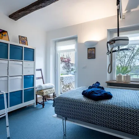 Villino Ca' Bianca, Vicino Ad Alba, Tre Da Letto, Sollevatori Aerei, Intera Proprietà Villa