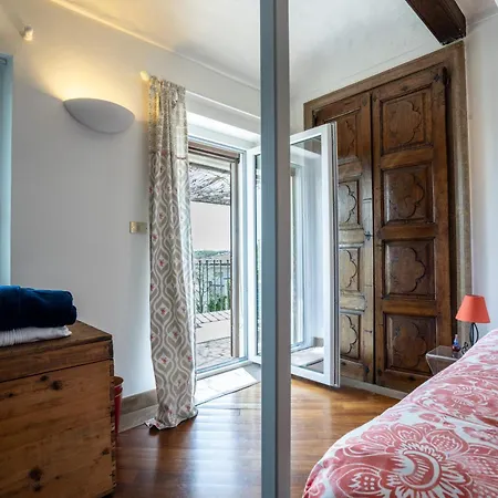 Villa Villino Ca' Bianca, Vicino Ad Alba, Tre Da Letto, Sollevatori Aerei, Intera Proprietà