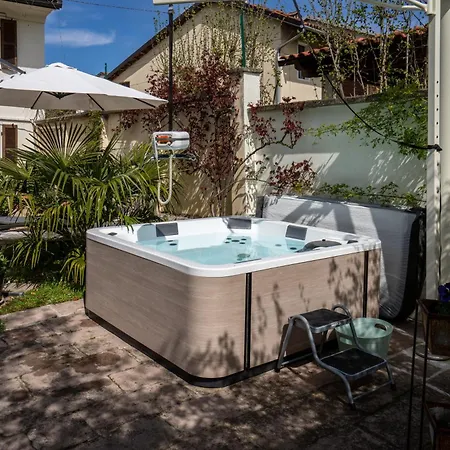 Villino Ca' Bianca, Vicino Ad Alba, Tre Da Letto, Sollevatori Aerei, Intera Proprietà Villa *
