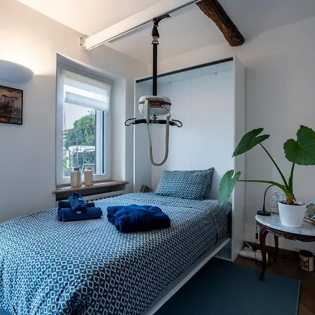 Villino Ca' Bianca, Vicino Ad Alba, Tre Da Letto, Sollevatori Aerei, Intera Proprietà Monteu Roero